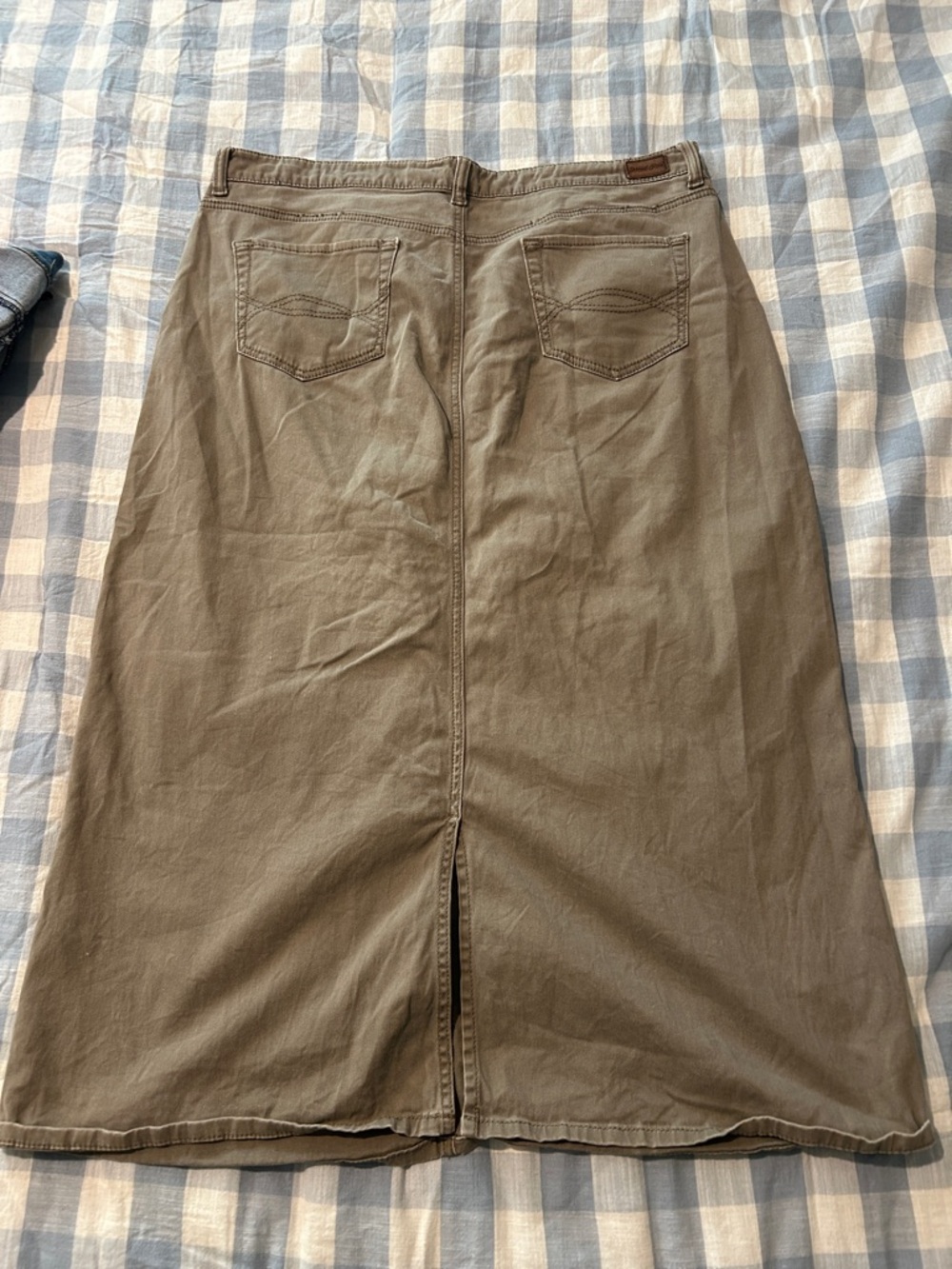 Hannah Renee size 16 long stretch khaki skirt - Picture 3 of 3